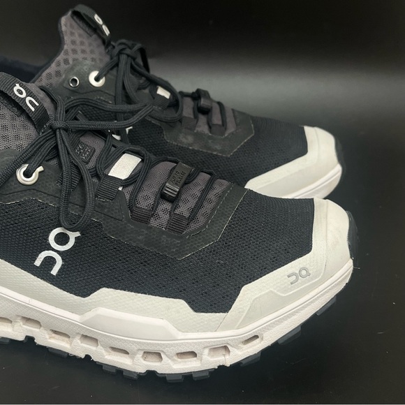 On Cloud Cloud Ultra Trail Running Shoes Womens Sz 7.5 Black & White - Picture 8 of 14